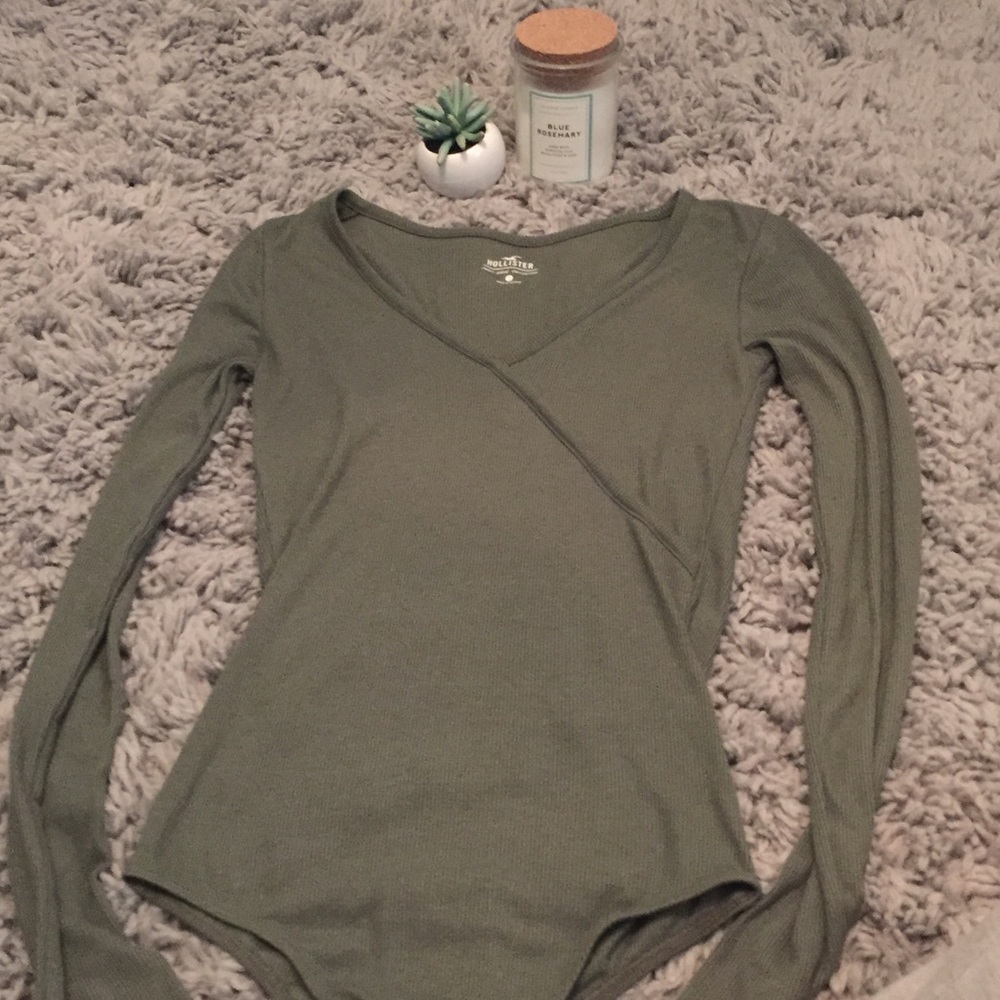 *FLASH SALE* Hollister Olive Bodysuit